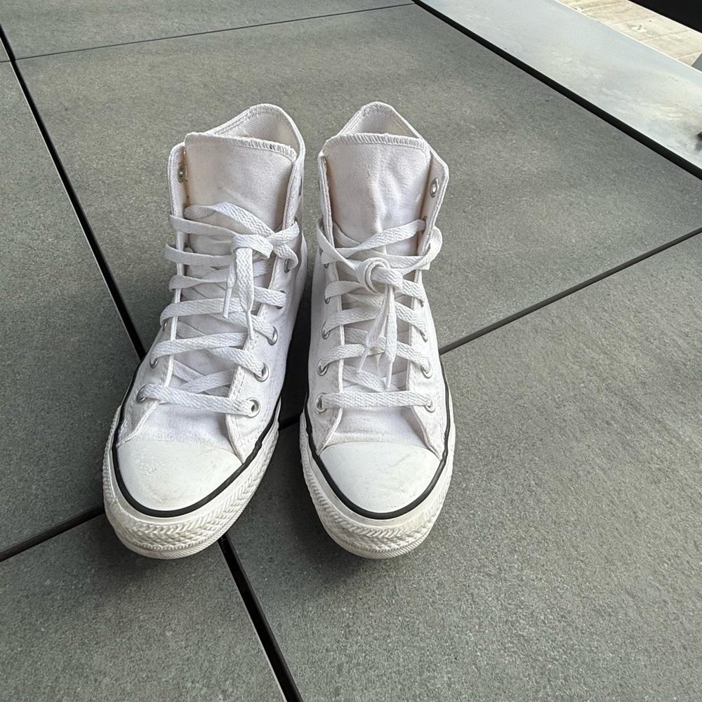 Converse Custom White High-Top Chucks